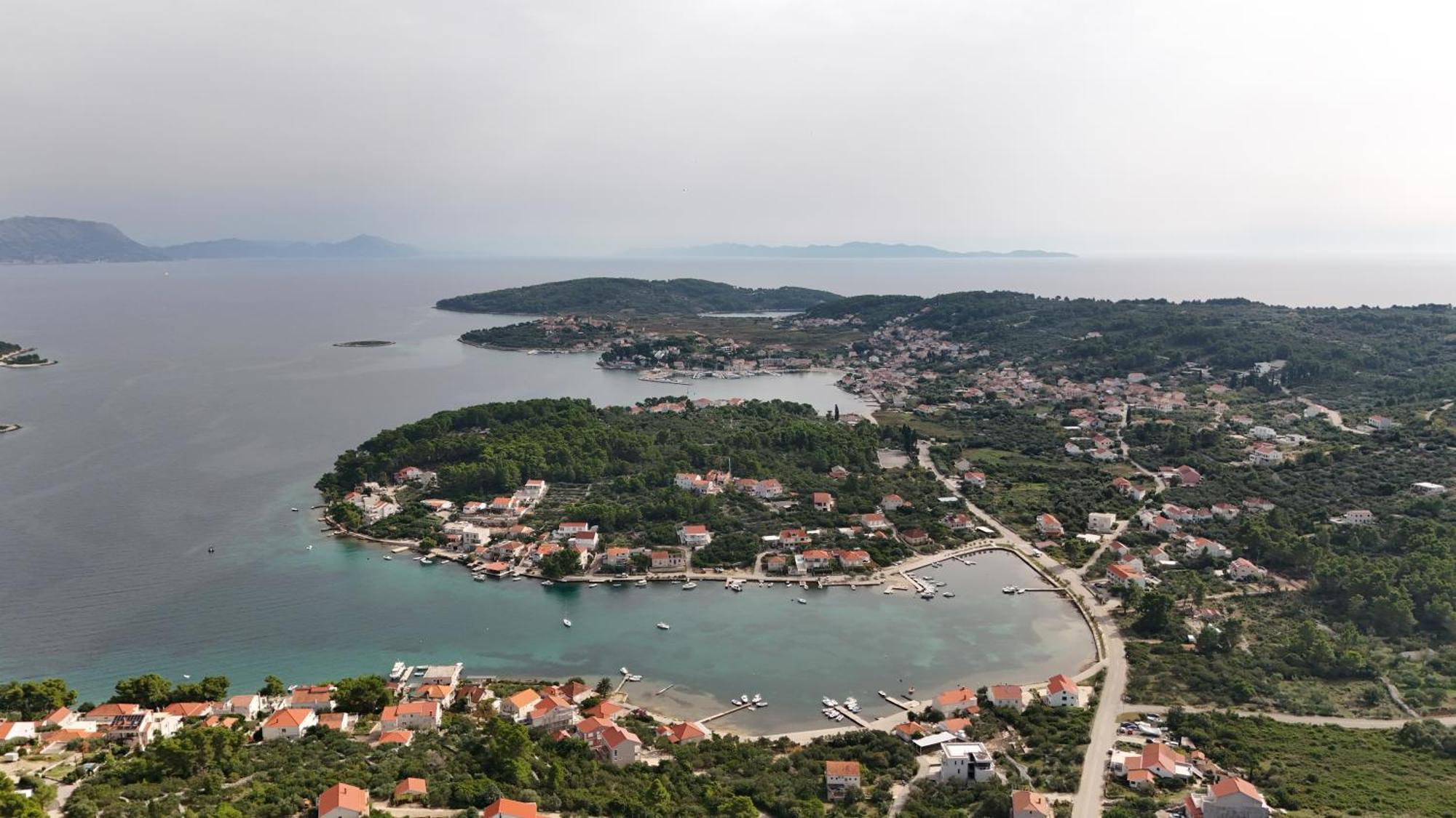 Apartments Ana By The Sea Lumbarda Exterior photo