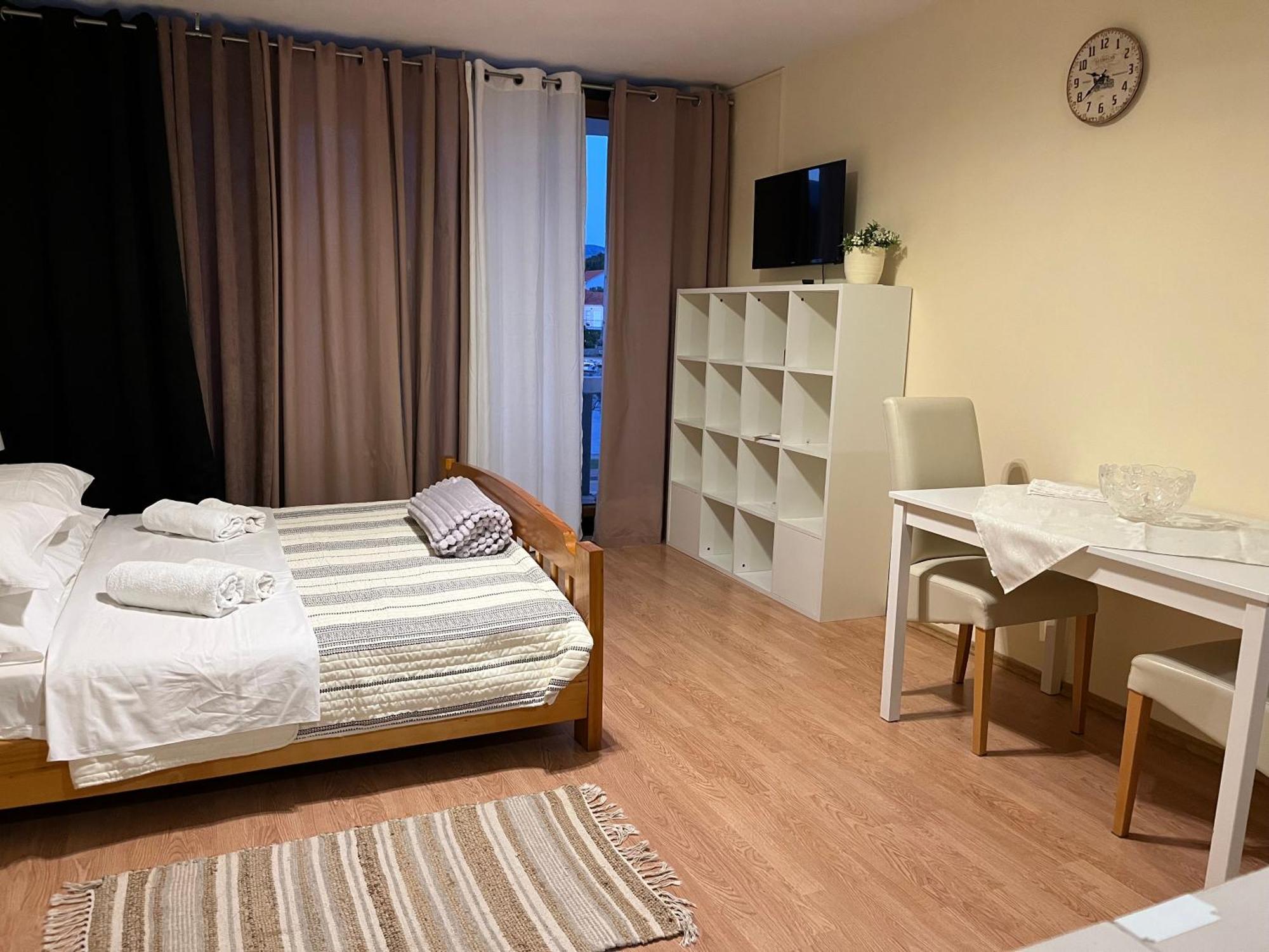 Apartments Ana By The Sea Lumbarda Exterior photo
